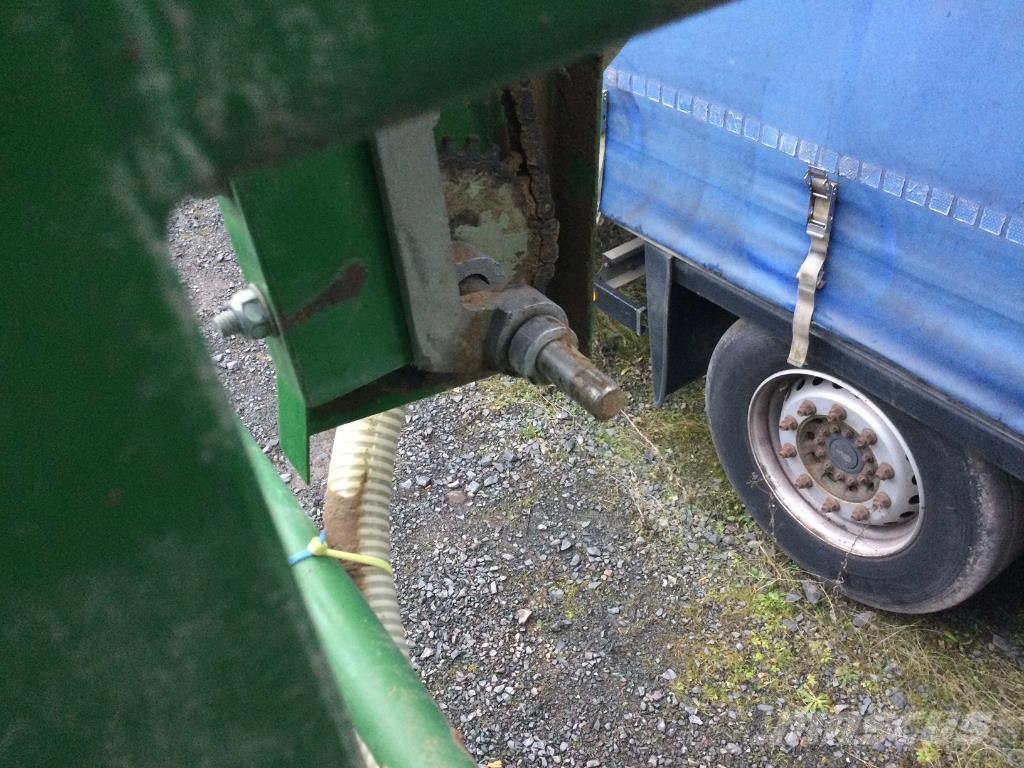 John Deere 750 A مثاقيب مدمجة