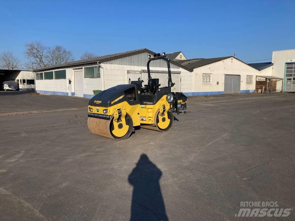 Bomag BW 138 AD-5 مداحل ثنائية الاسطوانة