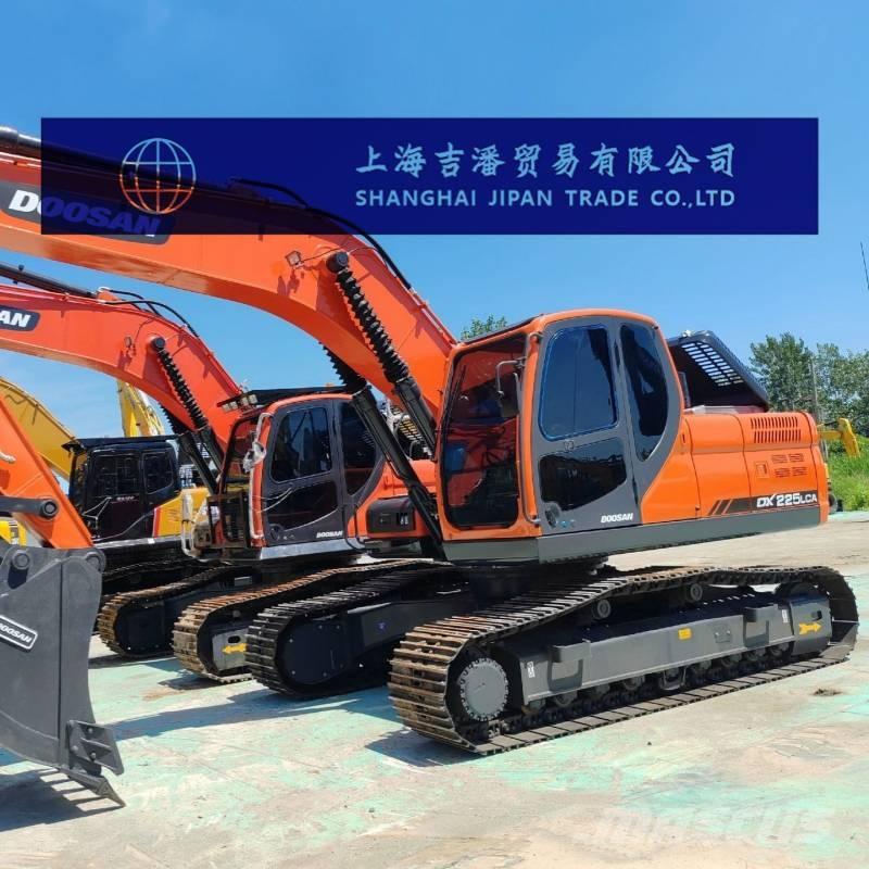 Doosan DX 225 حفارات زحافة