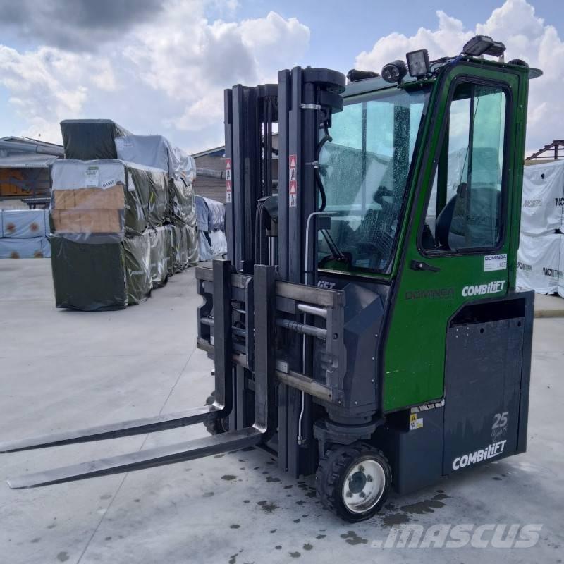 Combilift CBE 2500 شاحنة المناولة رباعية الاتجاهات