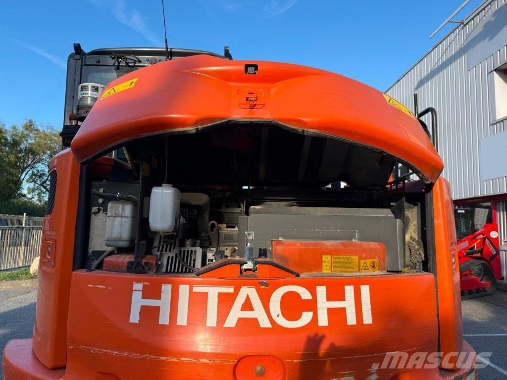 Hitachi ZX 85 US B حفارات وسط 7 طن - 12 طن