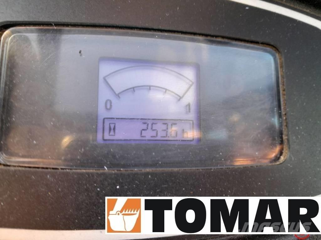JCB 8026 CTS حفارات صغيرة أقل من 7 طن (حفارات صغيرة)