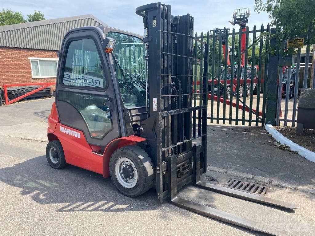 Manitou Mi25D شاحنات الديزل