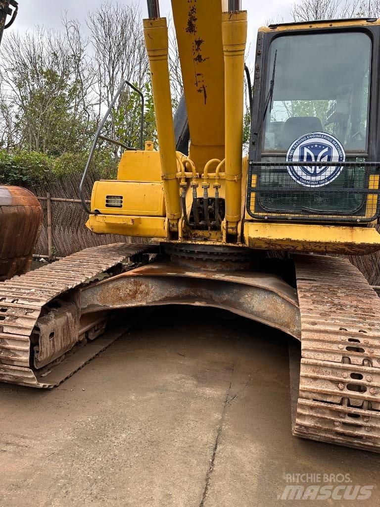 Komatsu PC 220-8 حفارات زحافة