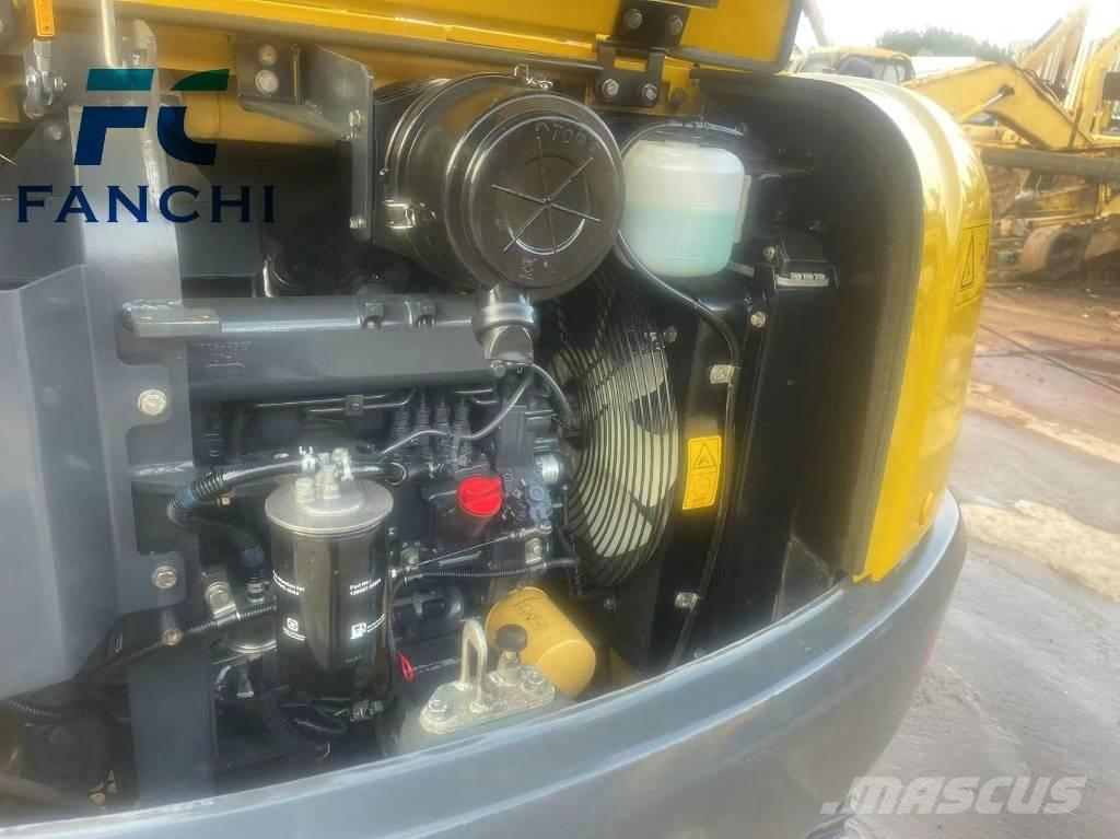 Komatsu PC 56 حفارات صغيرة أقل من 7 طن (حفارات صغيرة)