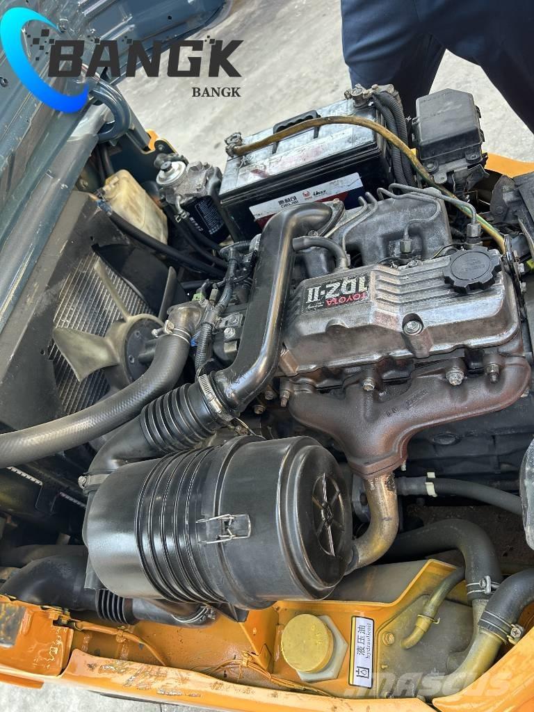 TOTOTA 7FDN15 شاحنات الديزل