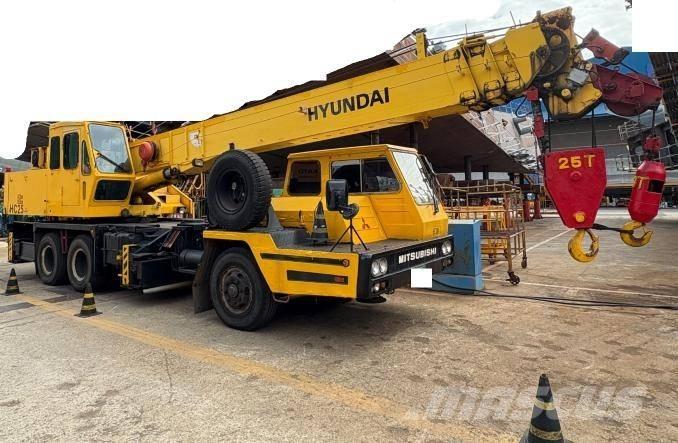 Hyundai HC 25 رافعات مجنزرة