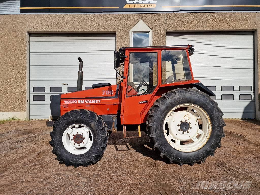 Valmet 705 الجرارات