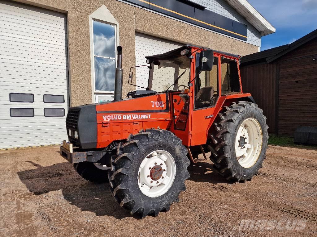 Valmet 705 الجرارات