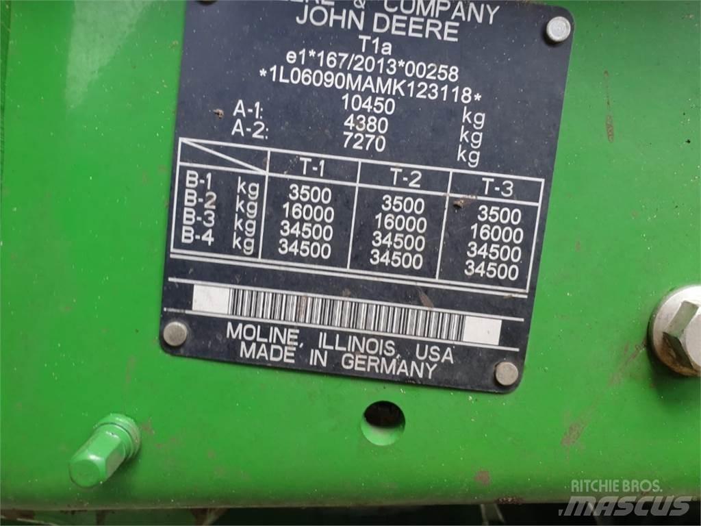 John Deere 6090M الجرارات
