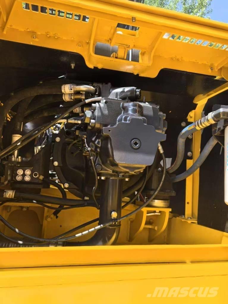 Komatsu PC 300 حفارات زحافة