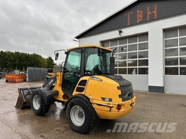 Volvo L 25 F لوادر بعجل