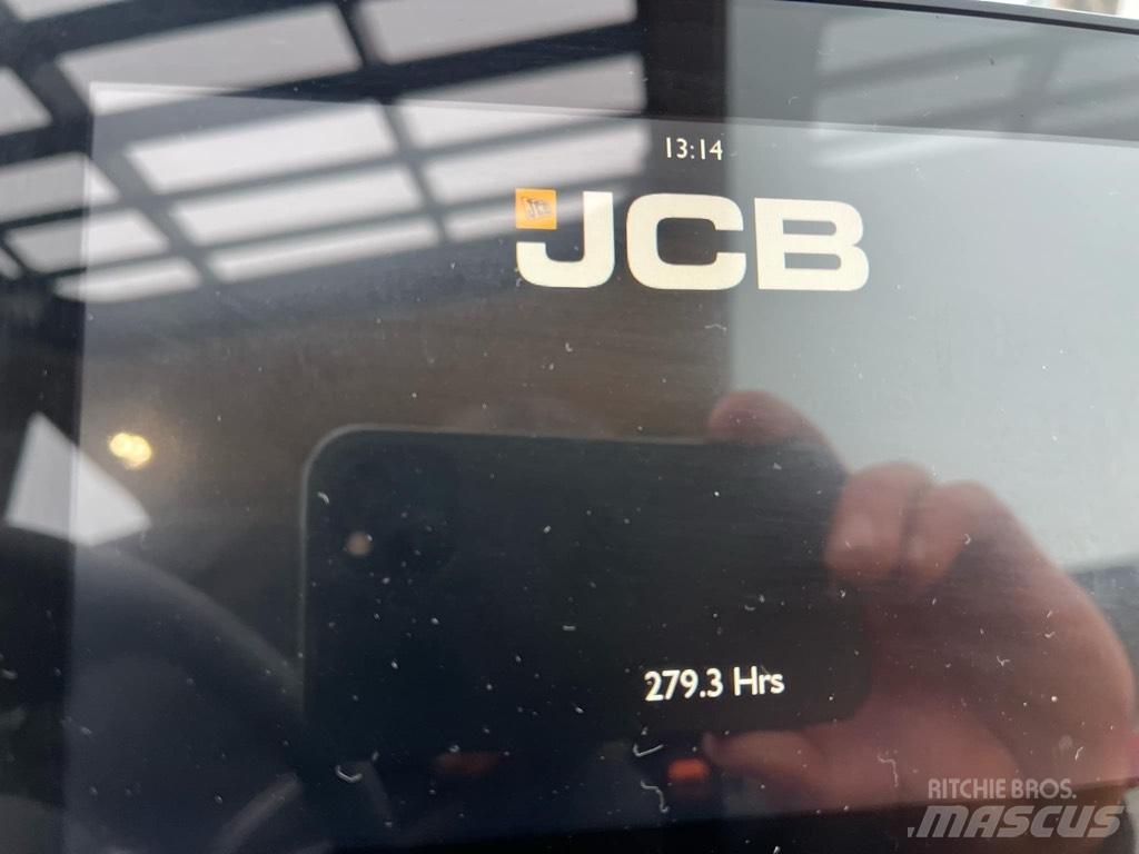 JCB 542-70 Agri Xtra مناولات متداخلة