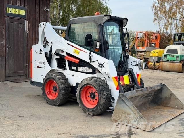 Bobcat S 530 لوادر انزلاقية التوجيه