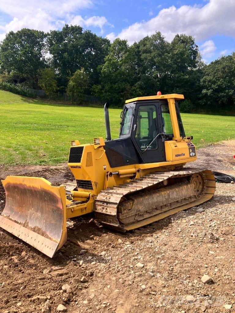 Komatsu D 41 P-6 بلدوزرات مجنزرة