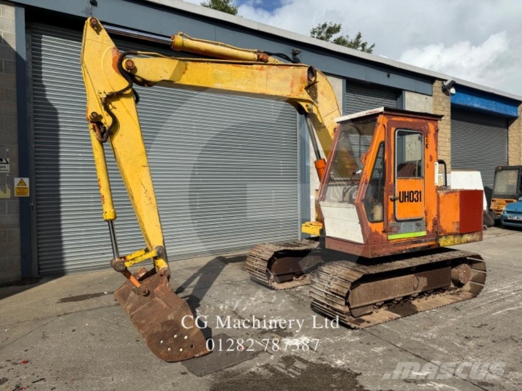 Hitachi UH031 حفارات زحافة