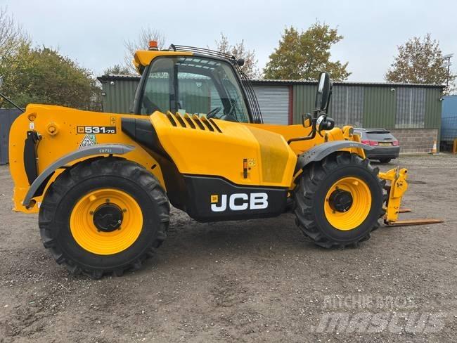 JCB 531-70 مناولات متداخلة