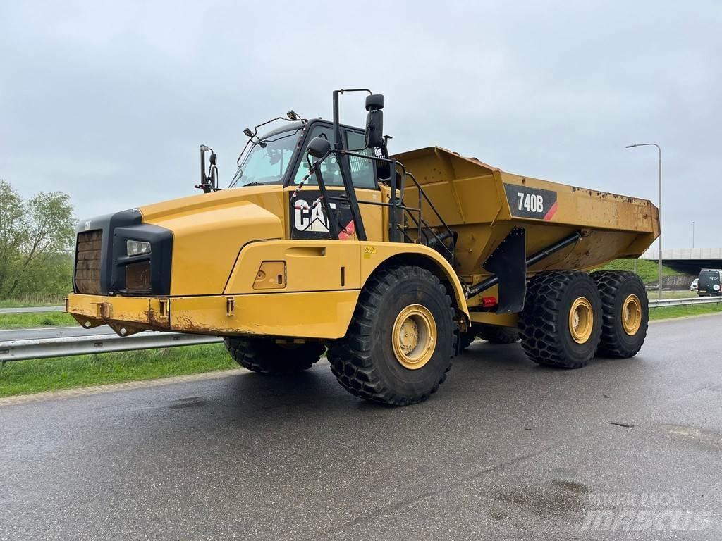 CAT 740B ساحبات مفصلية