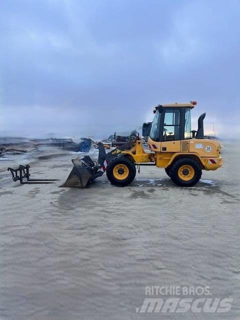 Volvo L 30 G لوادر بعجل