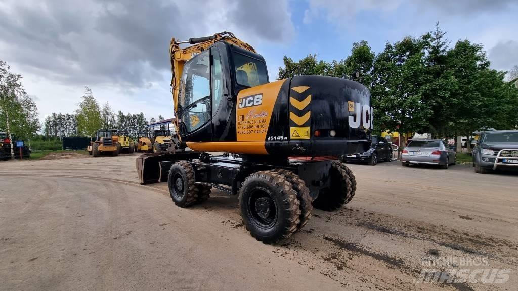 JCB 145W حفارات بعجل