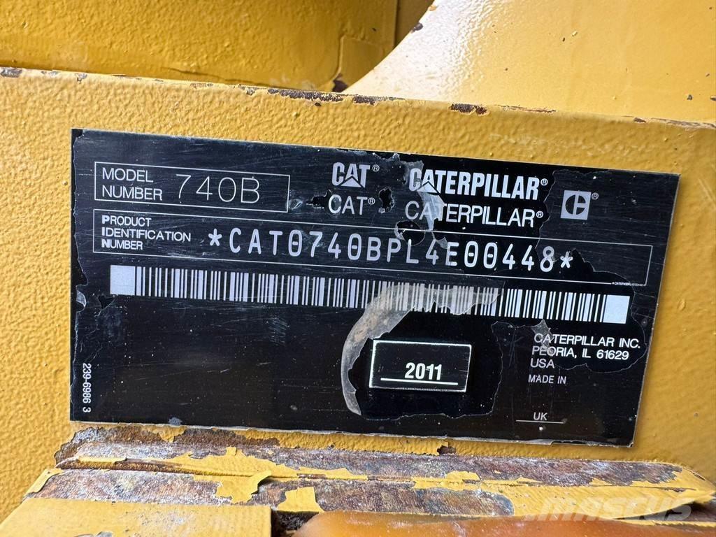 CAT 740B ساحبات مفصلية