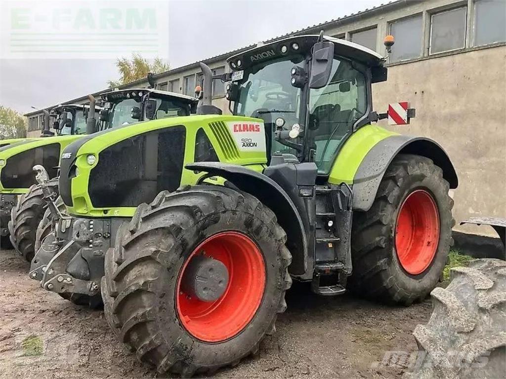 CLAAS axion 920 الجرارات