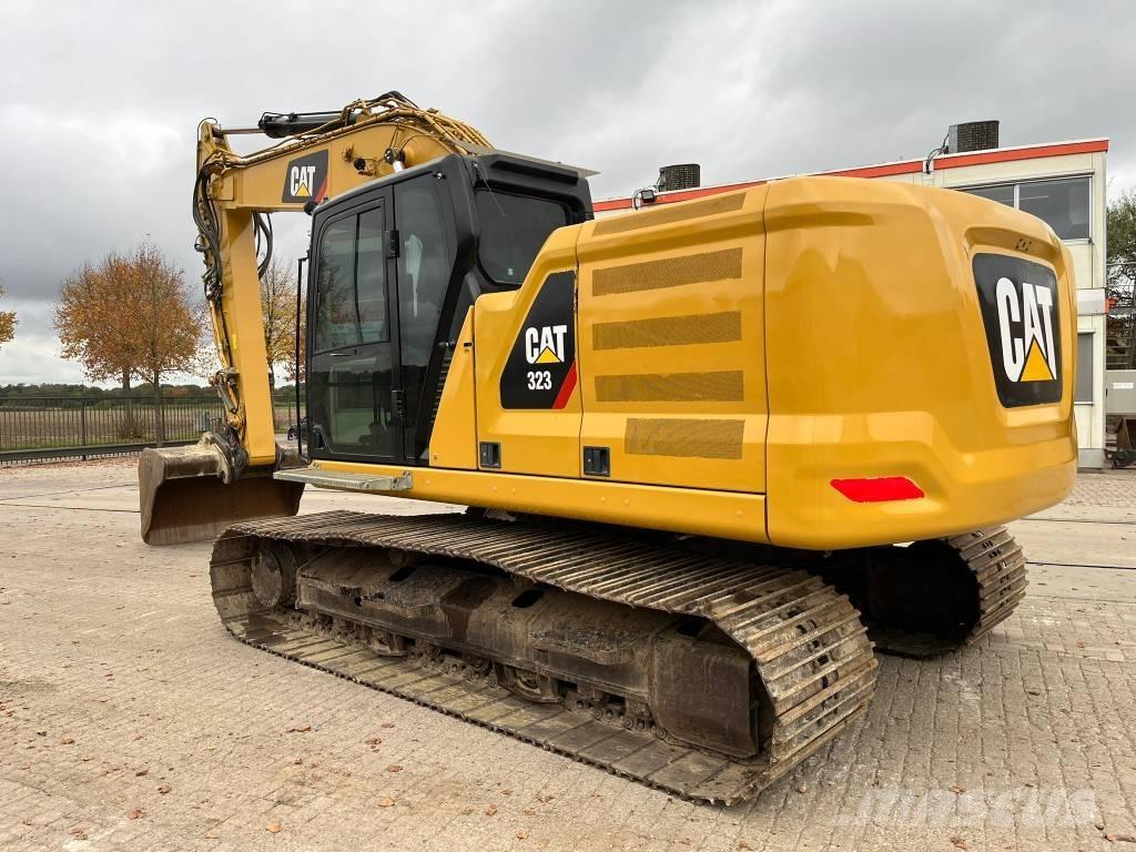 CAT 323 07A حفارات زحافة