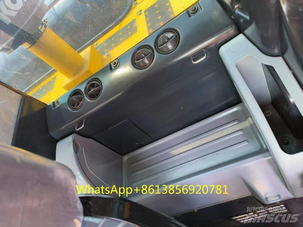 Komatsu PC 240-8 حفارات زحافة