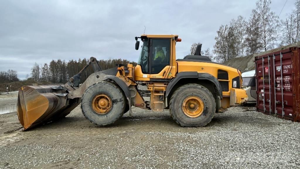 Volvo L 120 H لوادر بعجل