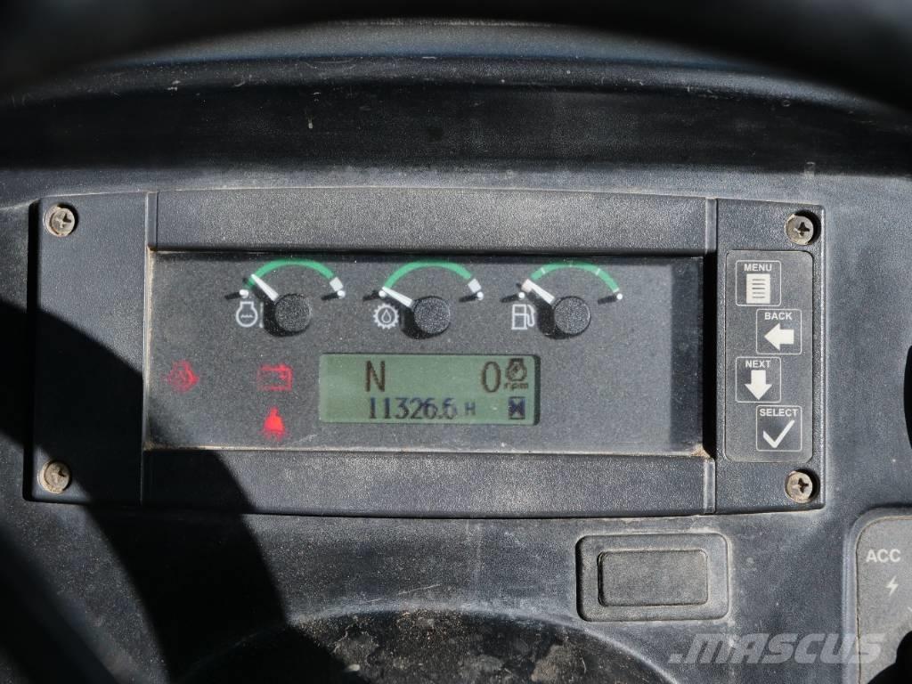 John Deere 540 G III ساحبات الأشجار