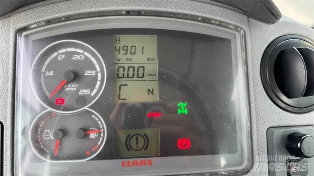 CLAAS Axion 820 الجرارات