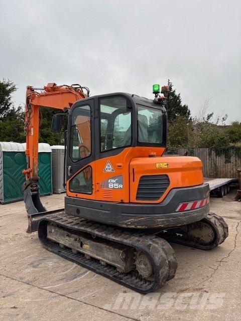 Doosan DX 85 R-3 حفارات وسط 7 طن - 12 طن
