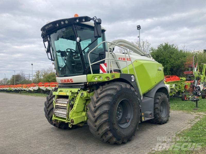 CLAAS JAGUAR 980 علافات ذاتية الدفع