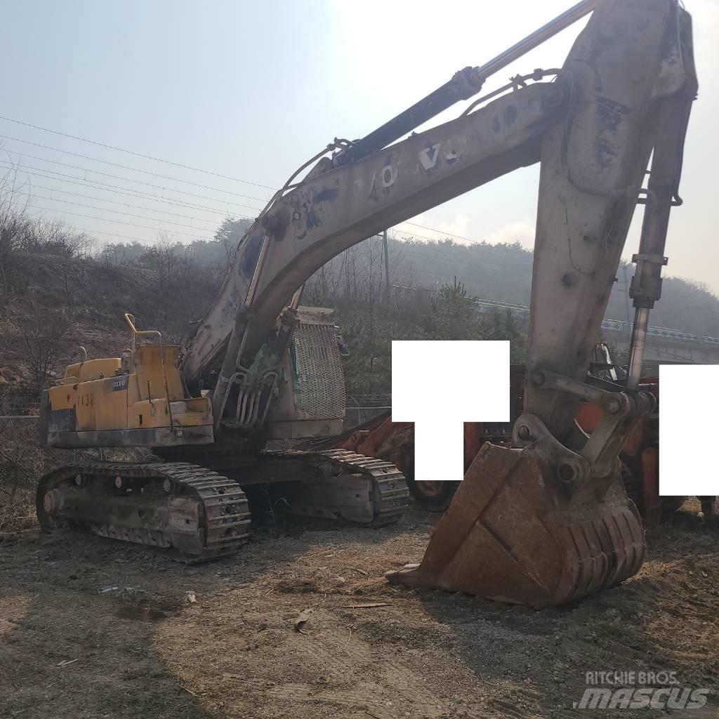Volvo EC 480 D حفارات زحافة
