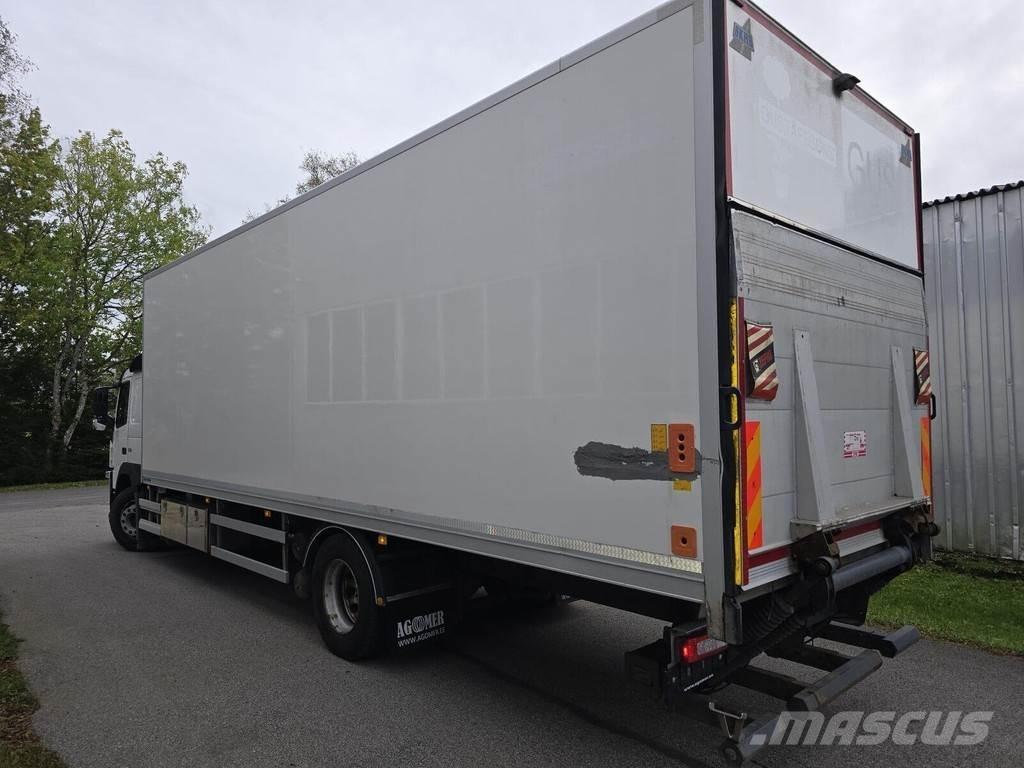 Volvo FM330 4X2 شاحنات ذات هيكل صندوقي