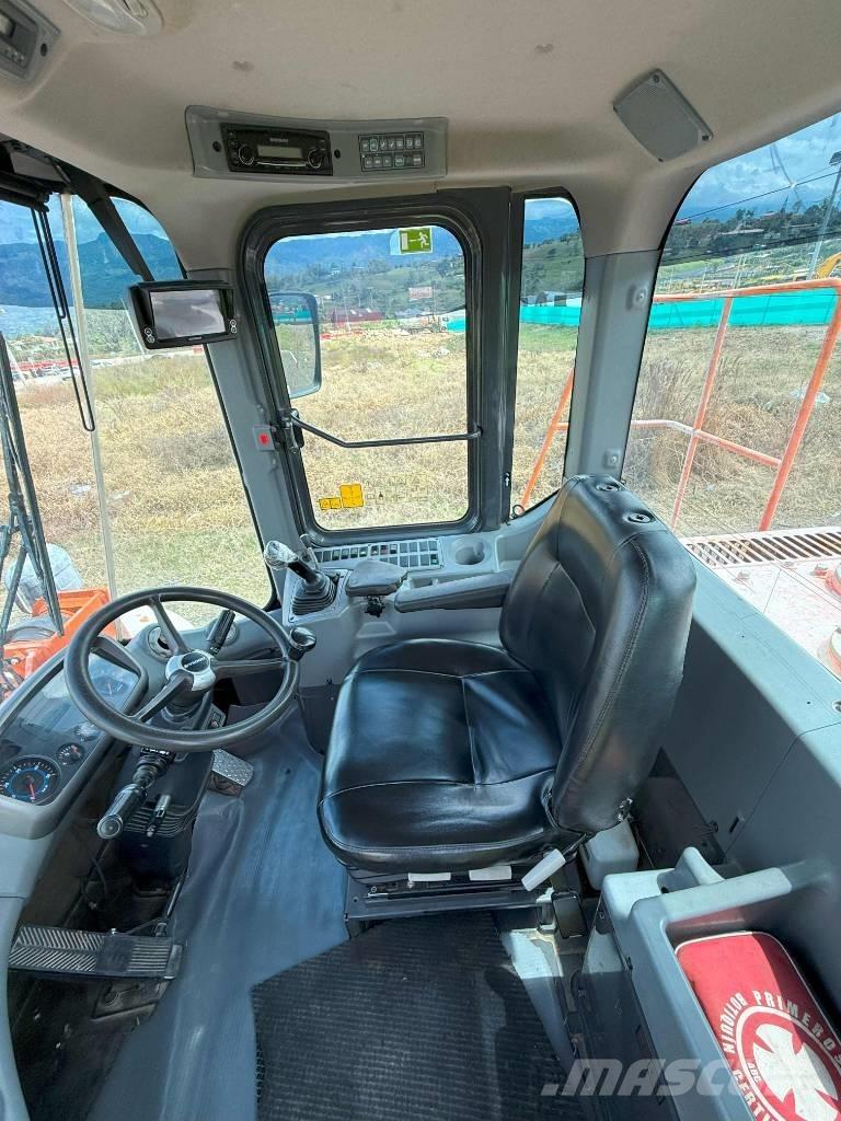 Doosan DL420A لوادر بعجل