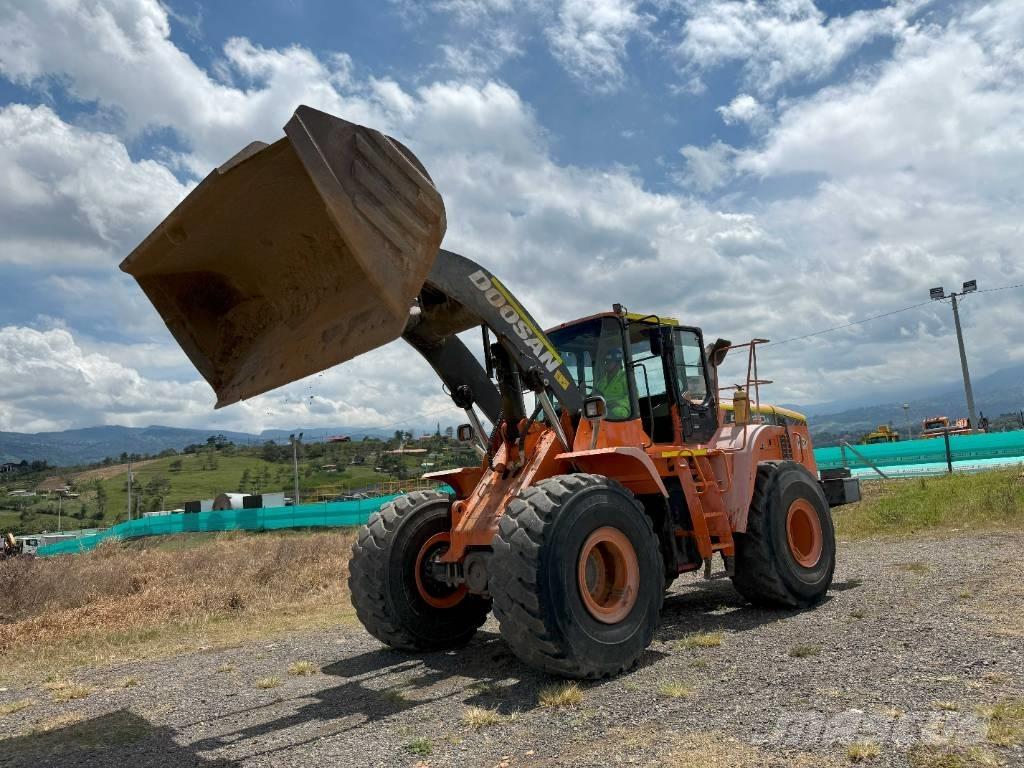 Doosan DL420A لوادر بعجل
