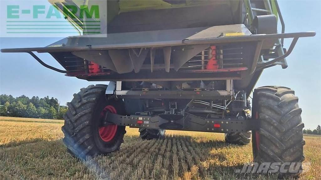 CLAAS tucano 570 حصادات