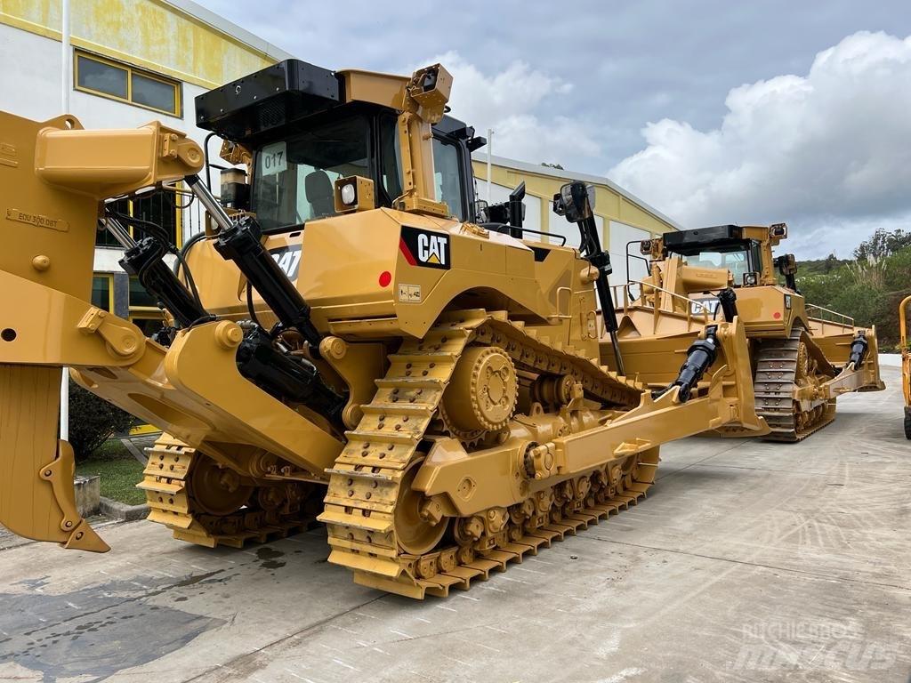 CAT D 8 T II بلدوزرات مجنزرة