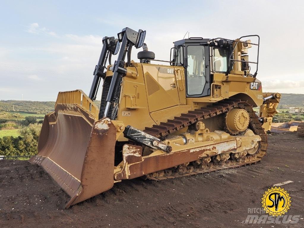 CAT D 8 T II بلدوزرات مجنزرة