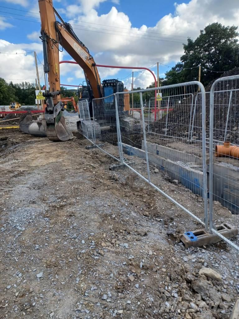 CASE CX 245 D حفارات زحافة