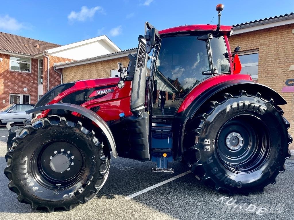 Valtra T235 S Tractors