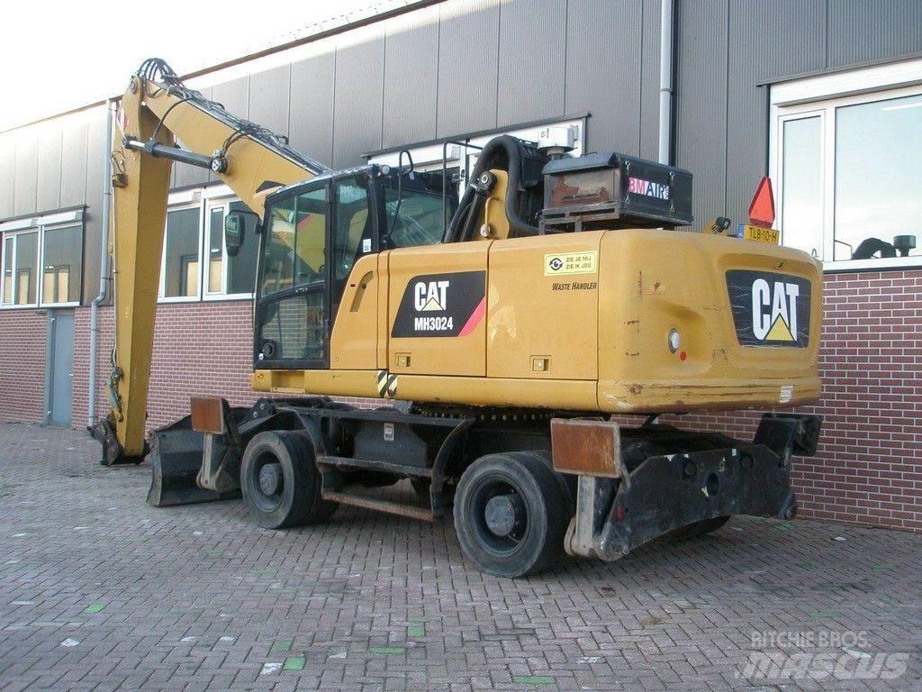 CAT MH3024 مناولات المخلفات / مناولات صناعية