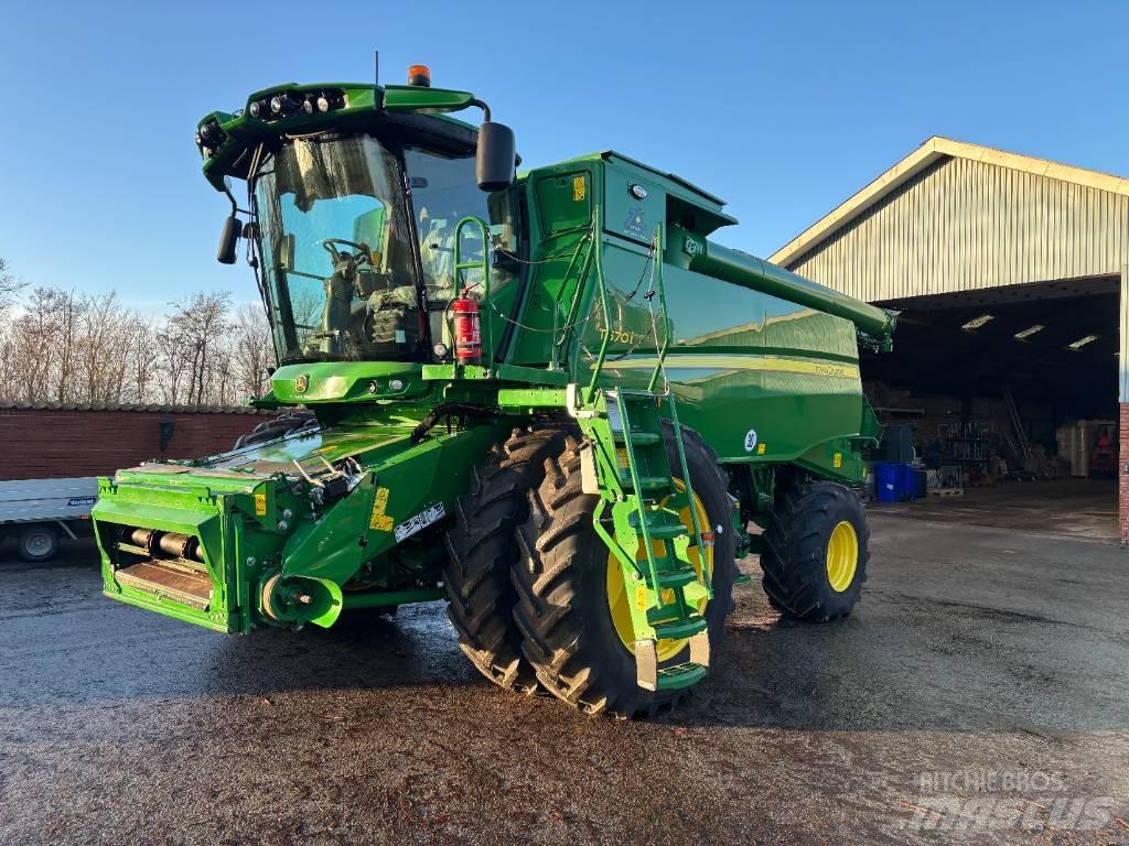 John Deere T670I 4WD حصادات