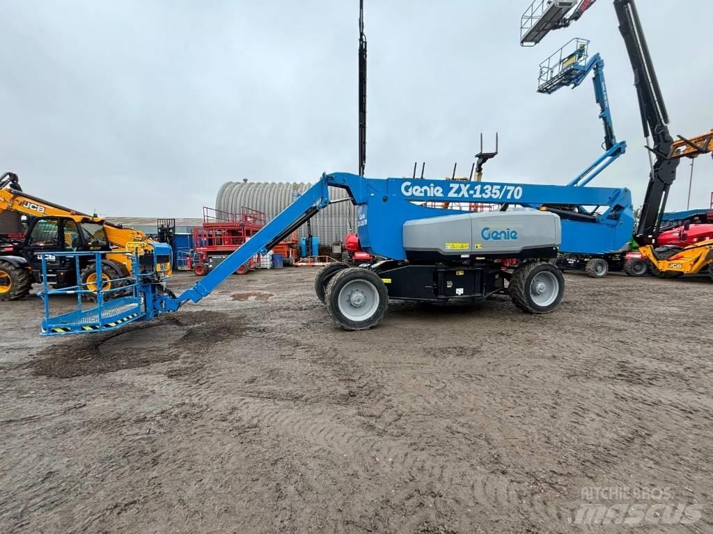 Genie ZX 135/70 رافعات سلة مفصلية