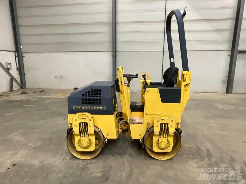 Bomag BW 100 AD M-2 مداحل ثنائية الاسطوانة
