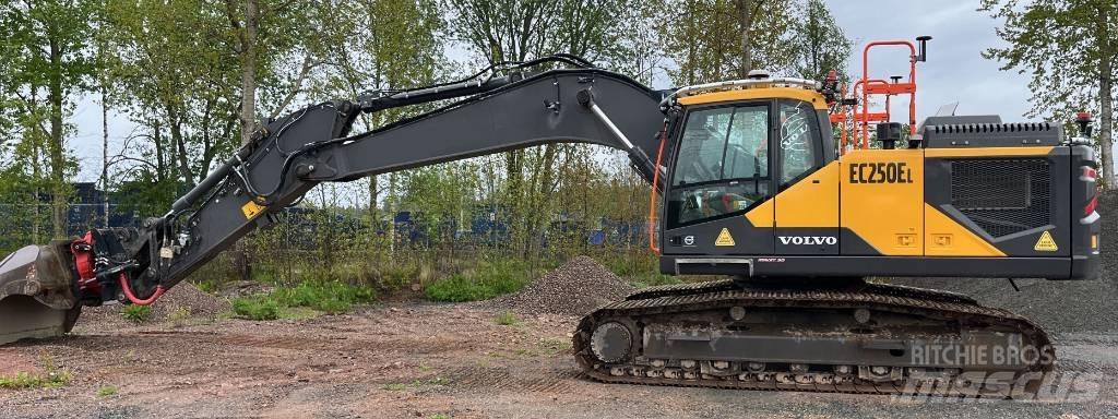 Volvo EC 250 EL حفارات زحافة