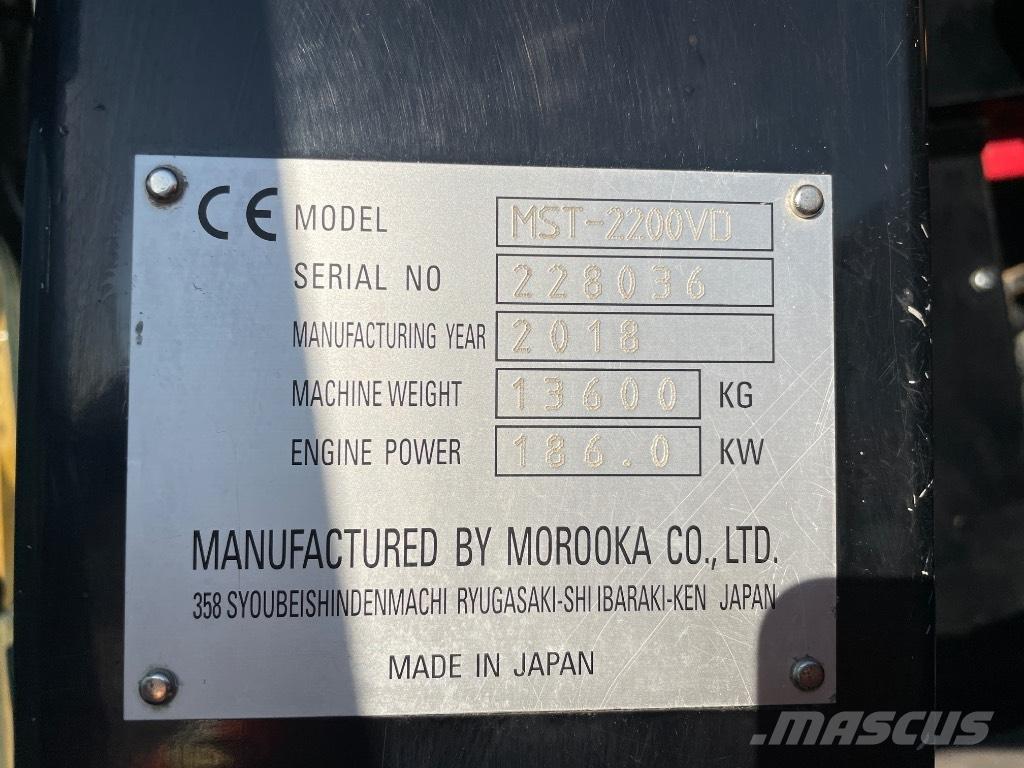 Morooka MST 2200 V D عربات نقل قلابة مجنزرة
