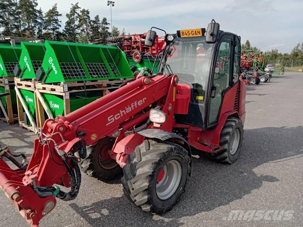 Schäffer 4580 T لوادر صغيرة