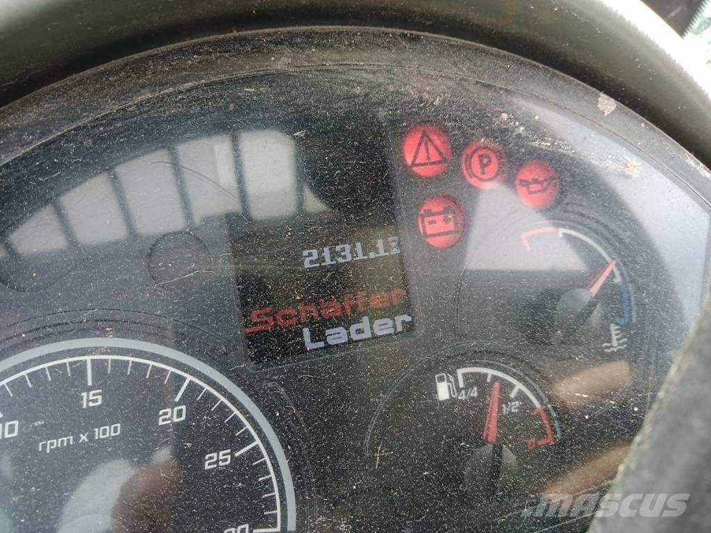 Schäffer 4580 T لوادر صغيرة